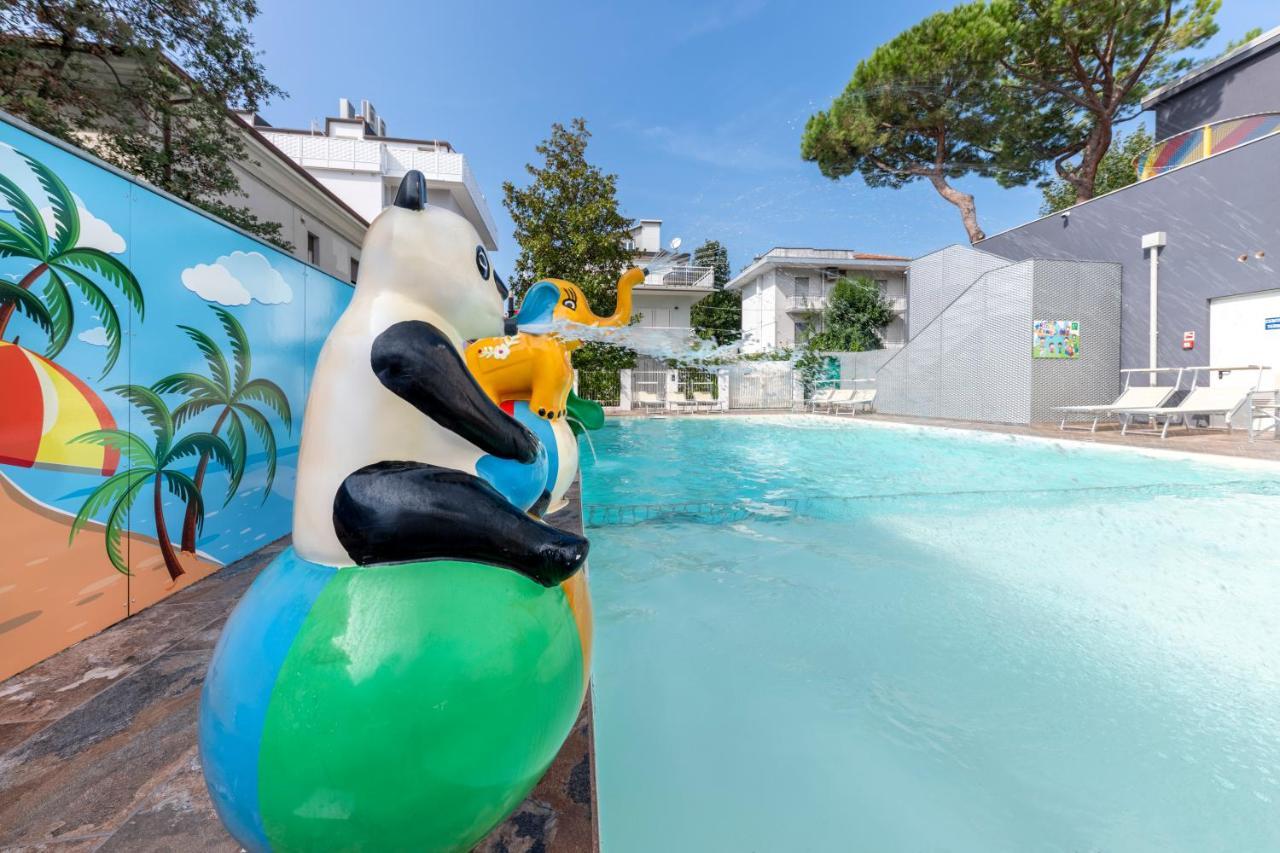 Residence Filmare Riccione Exterior foto
