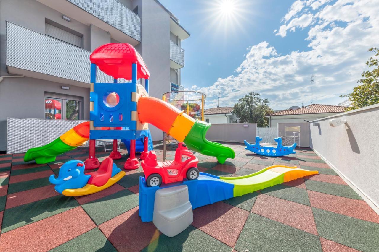 Residence Filmare Riccione Exterior foto